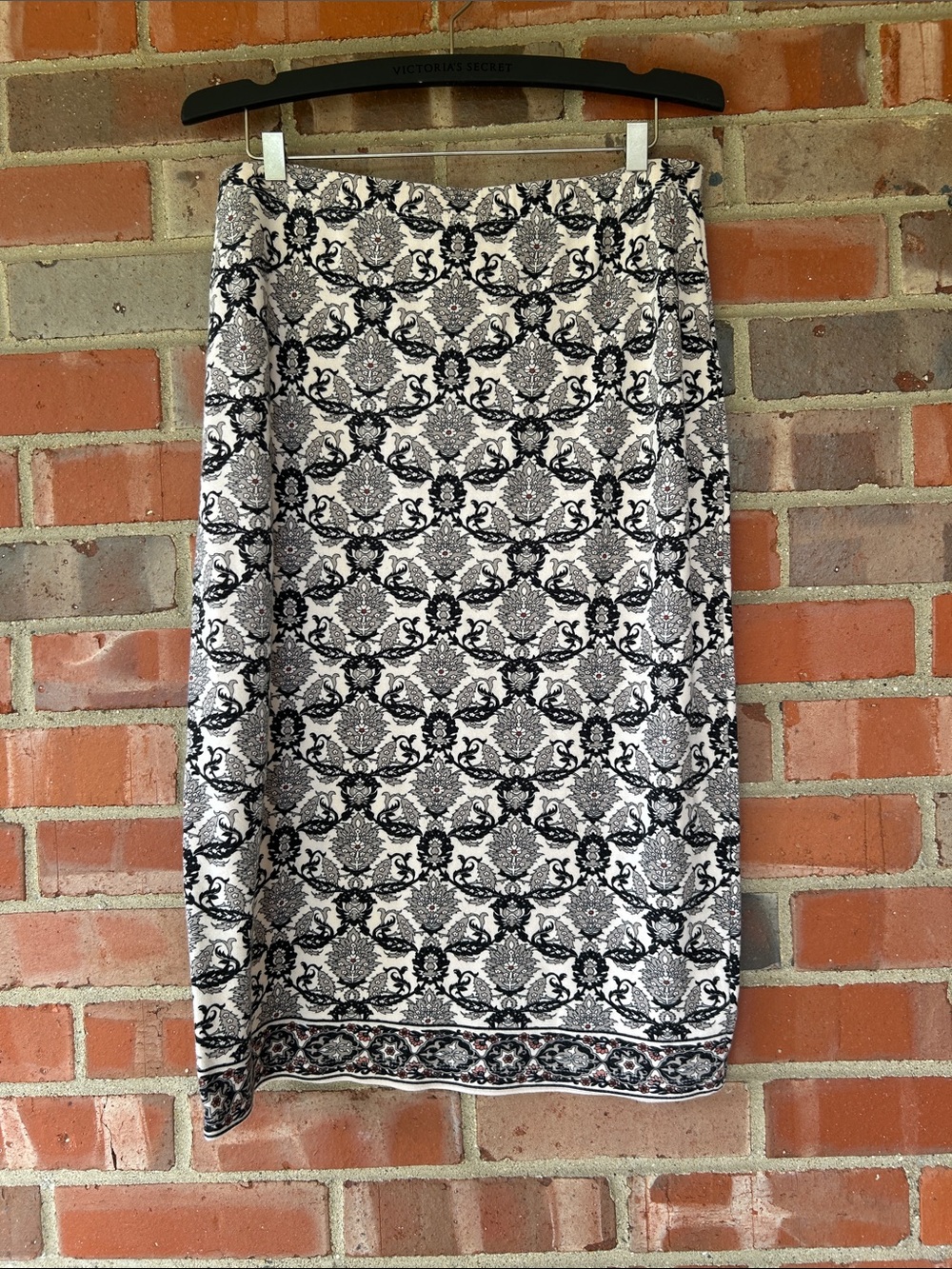 Max Studio Black and Creme Damask knit Midi Skirt